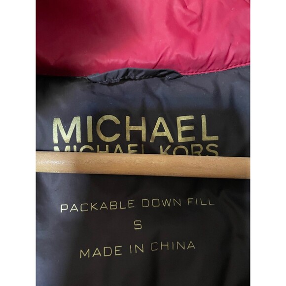 Michael Kors red puffer jacket small removable hoodie - Picture 4 of 5